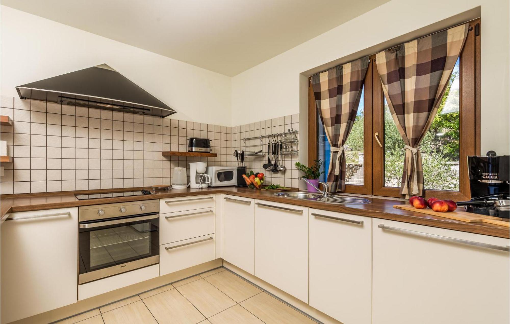 3 Bedroom Cozy Home In Palit Exterior foto